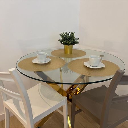 Apartament Przy Placu Wolnosci Posen Exterior foto