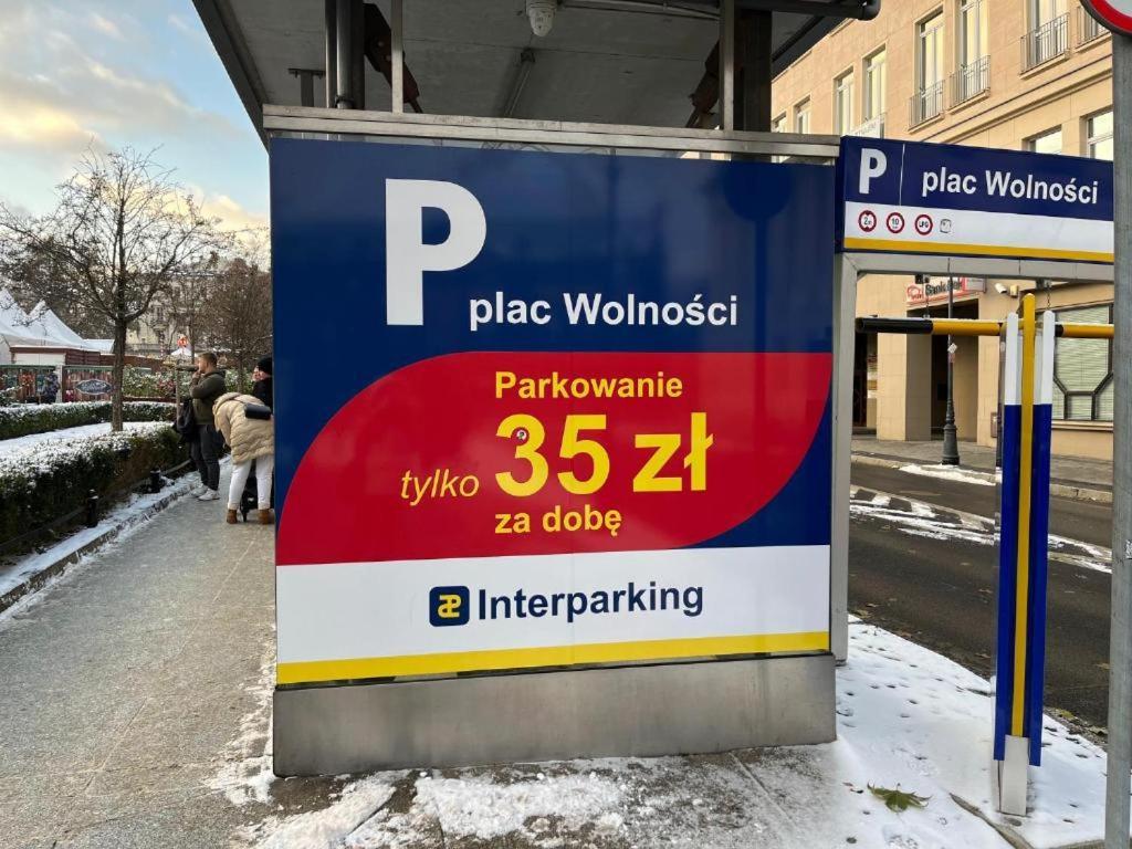 Apartament Przy Placu Wolnosci Posen Exterior foto